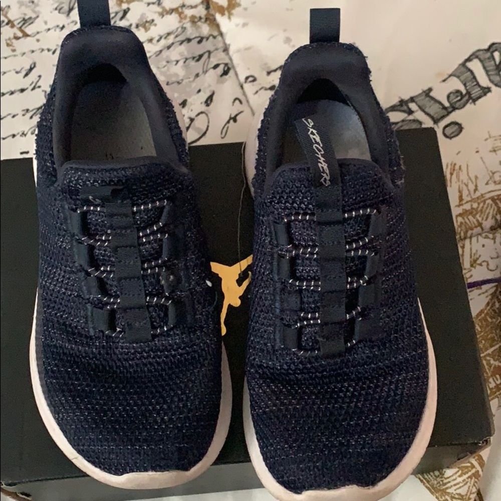Girls shoes